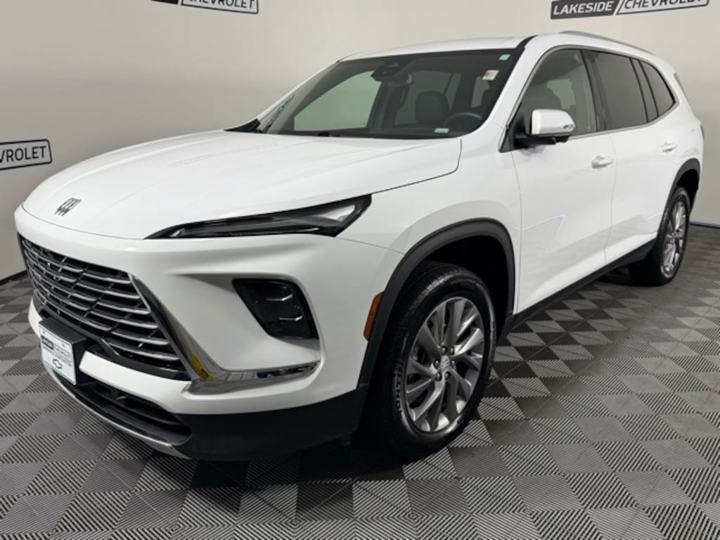 Used 2025 Buick Enclave Preferred SUV