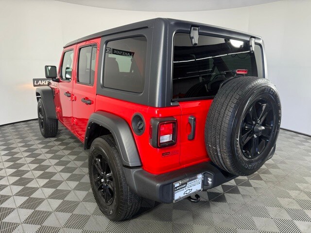 2022 Jeep Wrangler Unlimited Sport Altitude photo 3