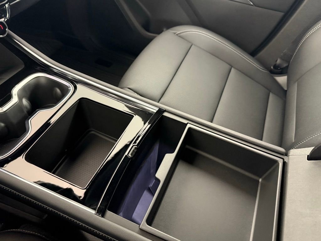 2026 Chevrolet Traverse LT - Photo 21