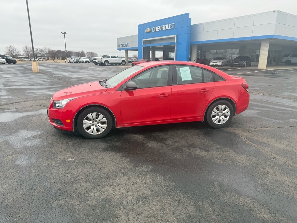 Used 2014 Chevrolet Cruze LS with VIN 1G1PA5SG9E7168164 for sale in Warsaw, IN