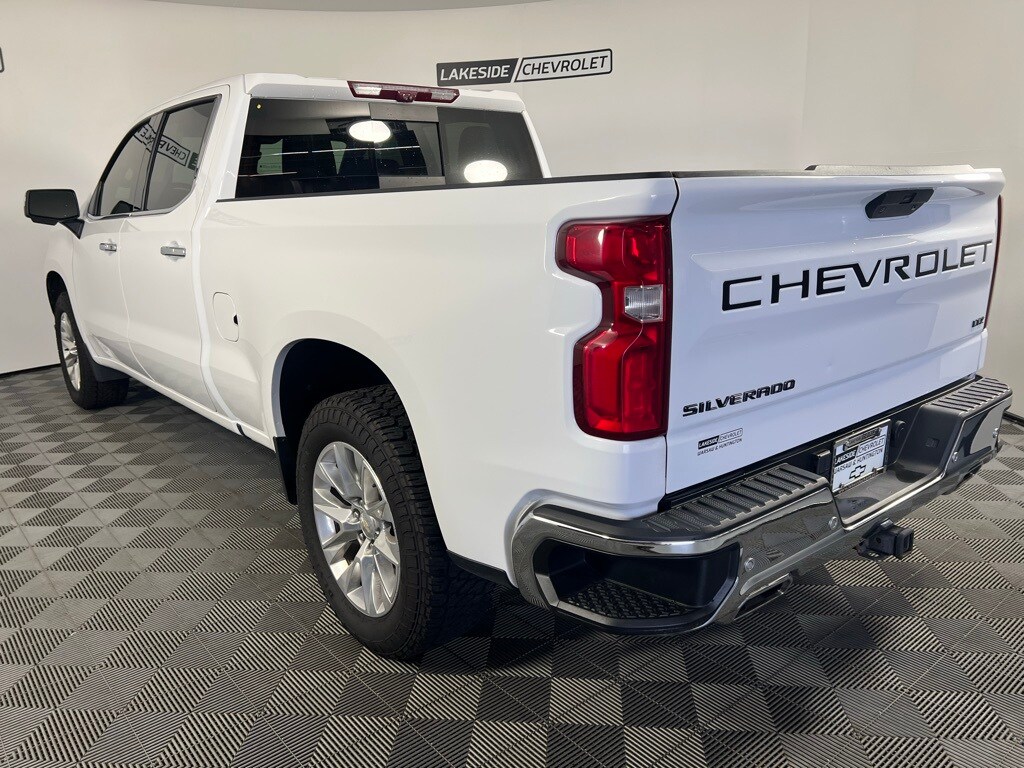 2022 Chevrolet Silverado 1500 LTZ photo 3