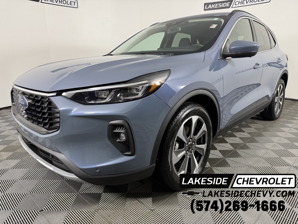 2024 Ford Escape Platinum's photo