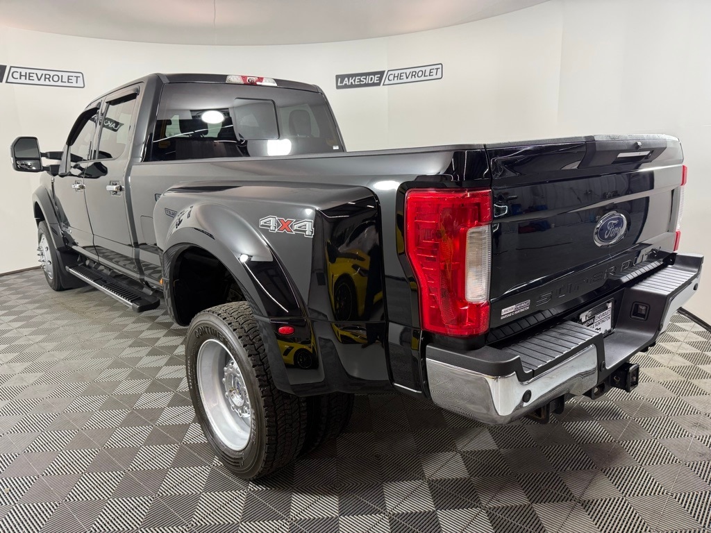 Used 2017 Ford F-450SD DRW Truck