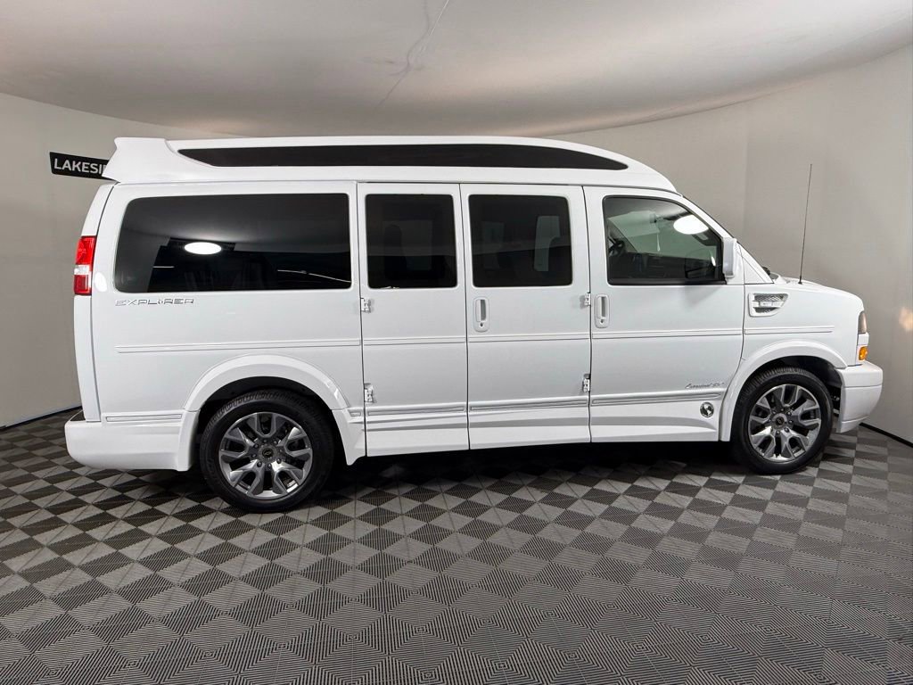 2026 Chevrolet Express Cargo Work Van - Photo 7