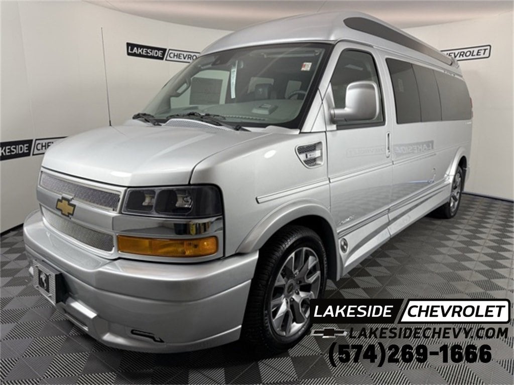 2025 Chevrolet Express Cargo Work Van's photo