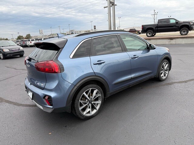 2022 Kia Niro Touring Special Edition photo 3