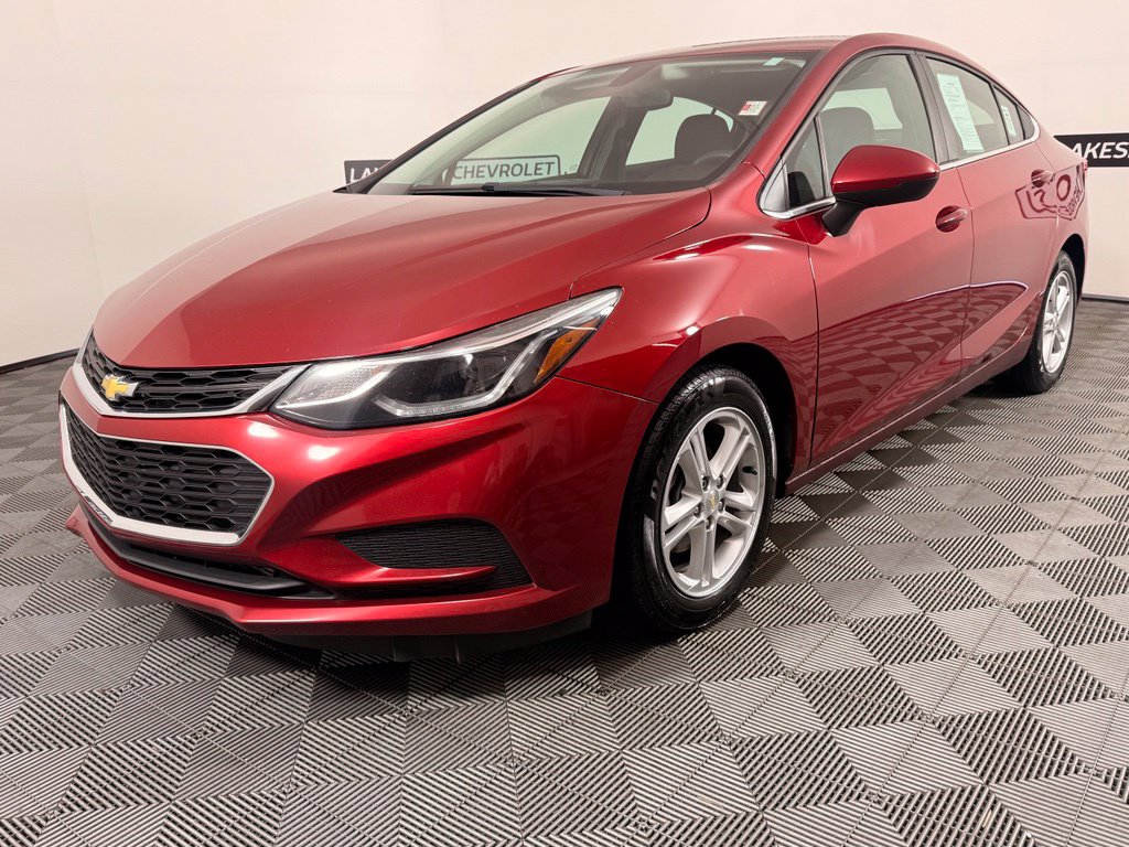 Used 2018 Chevrolet Cruze LT with VIN 1G1BE5SM5J7115492 for sale in Warsaw, IN