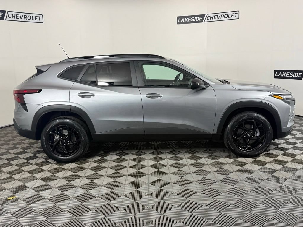 2026 Chevrolet Trax LT - Photo 7