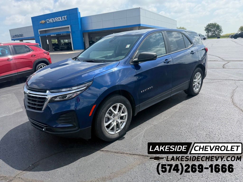 2022 Chevrolet Equinox AWD LS's photo