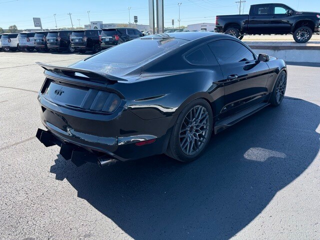2015 Ford Mustang GT photo 3