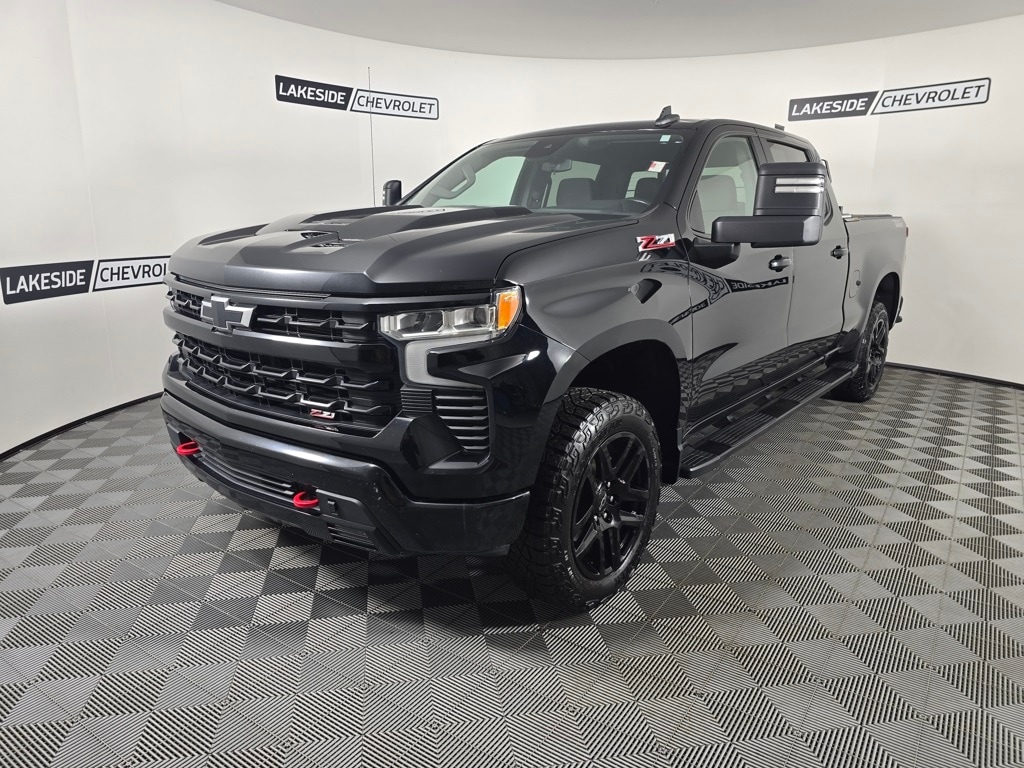 Used 2022 Chevrolet Silverado 1500 LT Trail Boss with VIN 3GCUDFED4NG685949 for sale in Warsaw, IN
