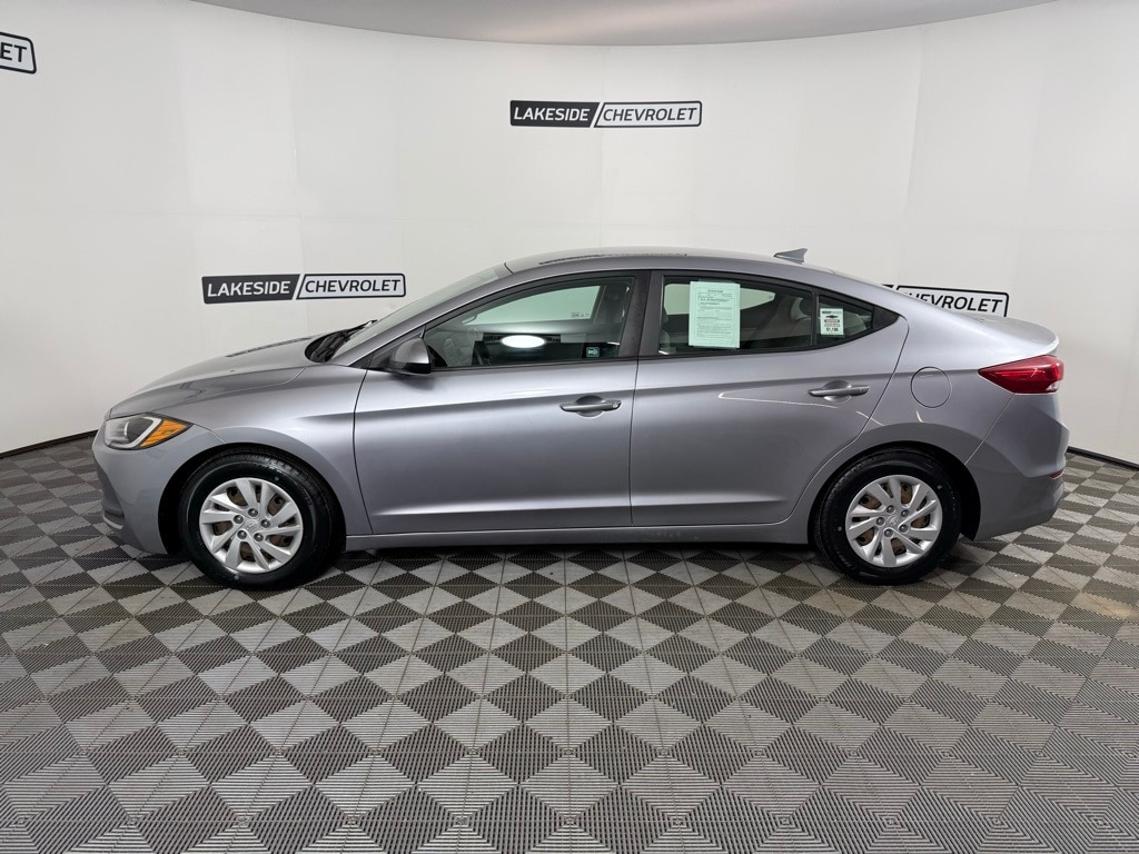 Used 2017 Hyundai Elantra SE Sedan