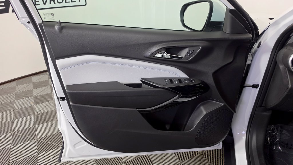 2026 Chevrolet Trax LT - Photo 16
