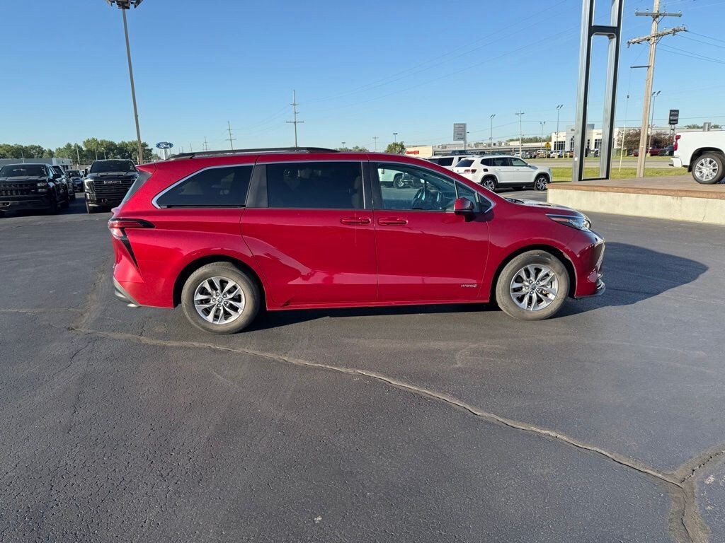 Used 2021 Toyota Sienna Hybrid LE 8 Passenger Minivan/Van