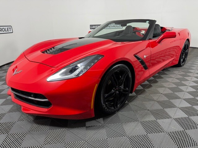 2016 Chevrolet Corvette Stingray 2LT photo 2