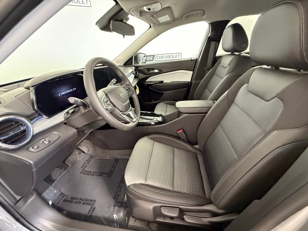 2026 Chevrolet Trax LT - Photo 12