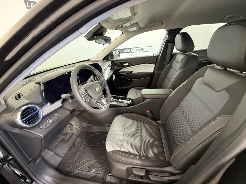 2026 Chevrolet Trax LT - Photo 13
