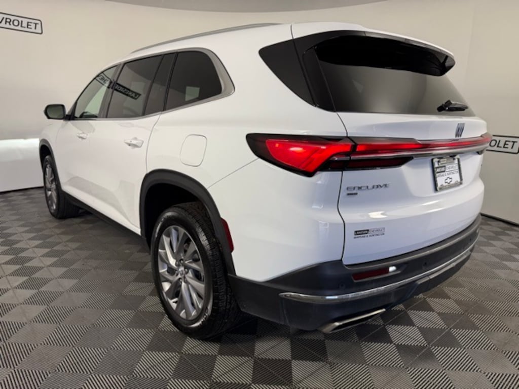 Used 2025 Buick Enclave Preferred SUV
