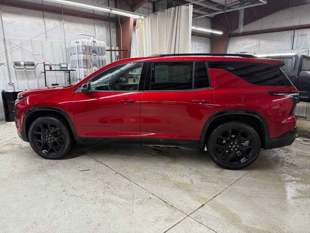 Used 2024 Chevrolet Traverse RS SUV