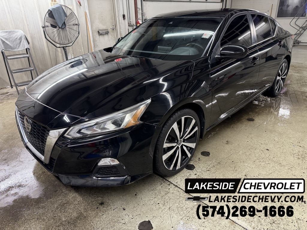 Used 2020 Nissan Altima 2.5 SR Sedan