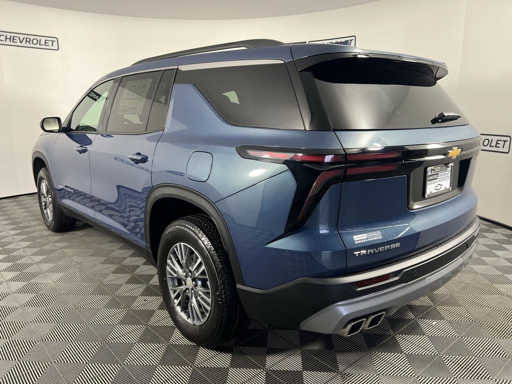2025 Chevrolet Traverse photo 4