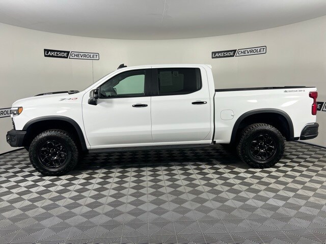 2024 Chevrolet Silverado 1500 ZR2 photo 3