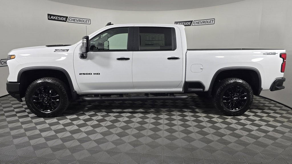 2026 Chevrolet Silverado 2500HD LT photo 2