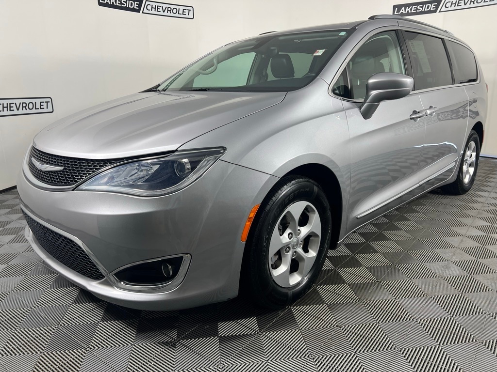 Used 2017 Chrysler Pacifica Touring-L Plus with VIN 2C4RC1EG6HR506363 for sale in Warsaw, IN