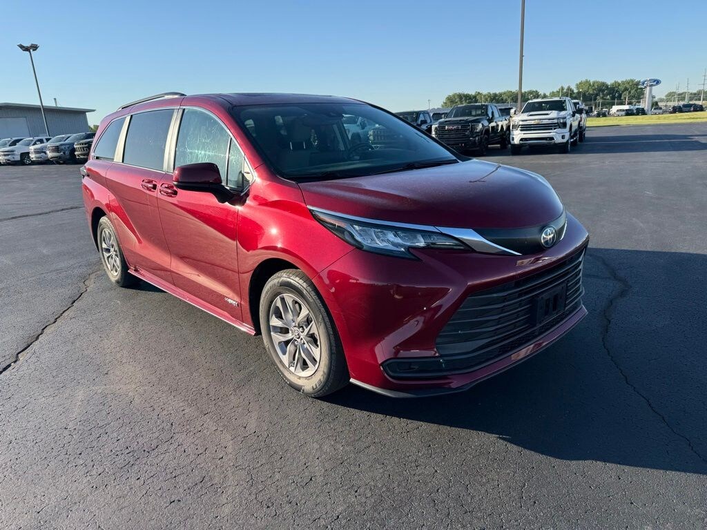 Used 2021 Toyota Sienna Hybrid LE 8 Passenger Minivan/Van