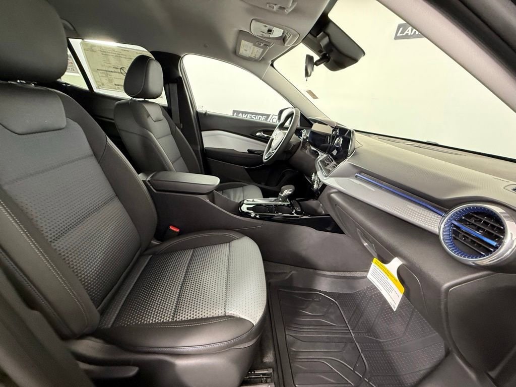2026 Chevrolet Trax LT - Photo 16