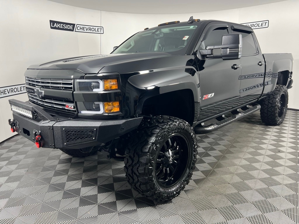 Used 2019 Chevrolet Silverado 2500HD LTZ with VIN 1GC1KTEG4KF257121 for sale in Warsaw, IN