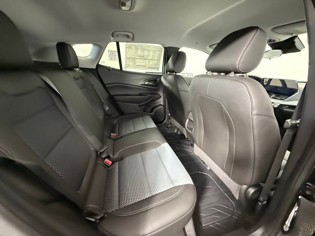 2026 Chevrolet Trax LT - Photo 15