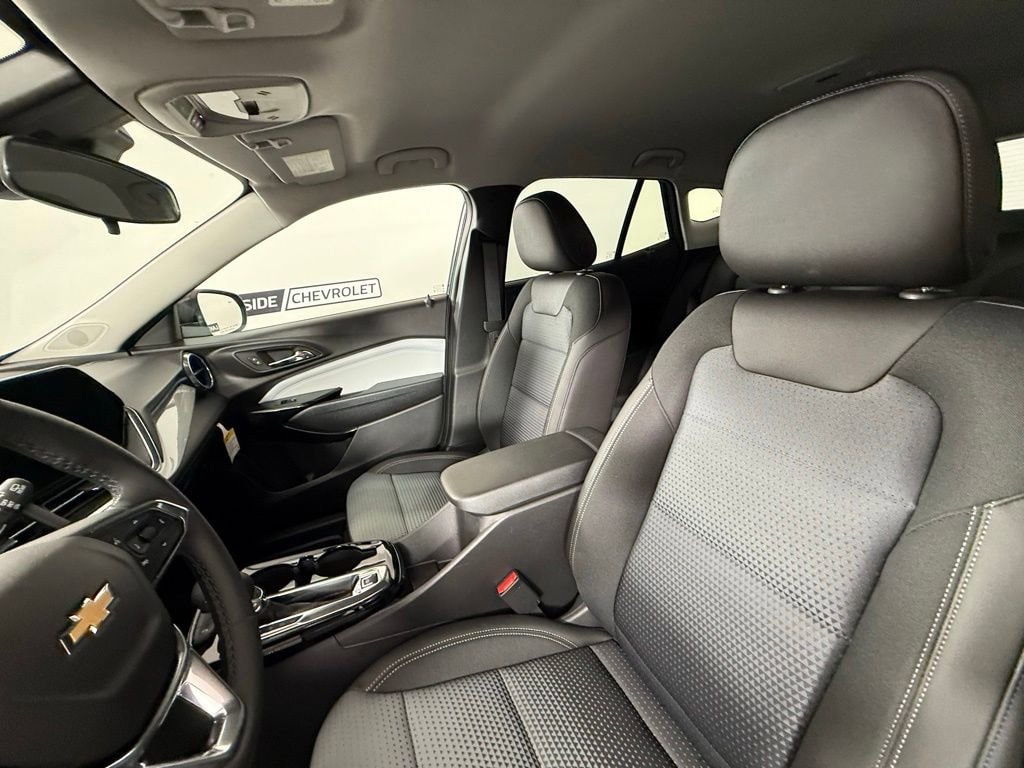 2026 Chevrolet Trax LT - Photo 29