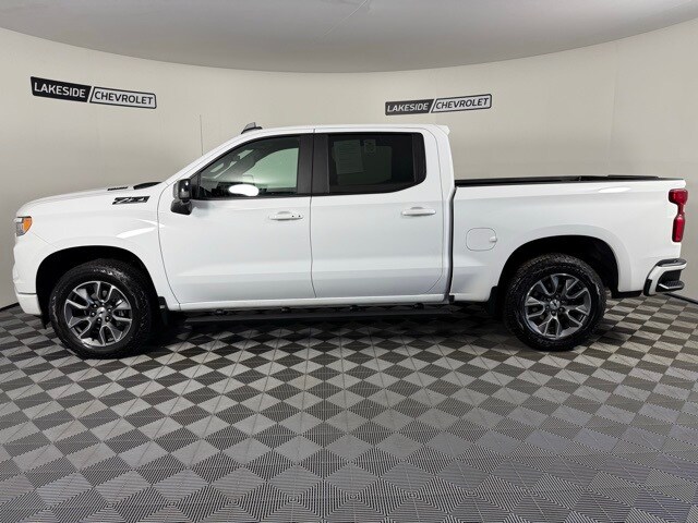 2025 Chevrolet Silverado 1500 RST photo 2
