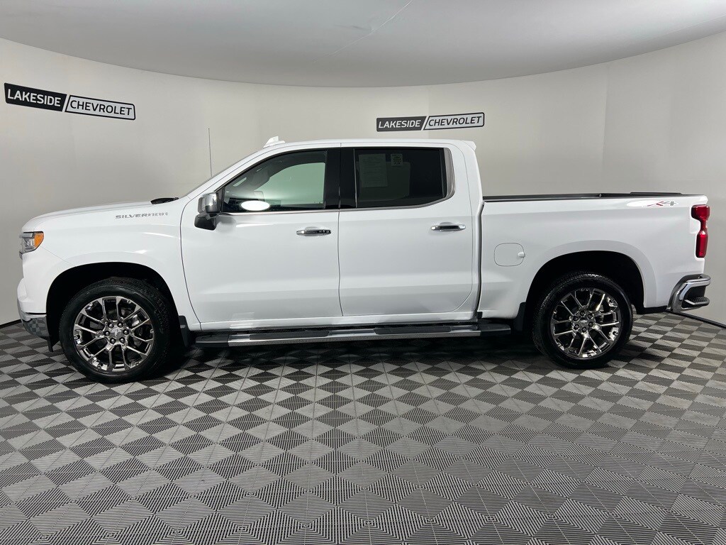 2025 Chevrolet Silverado 1500 LTZ photo 2