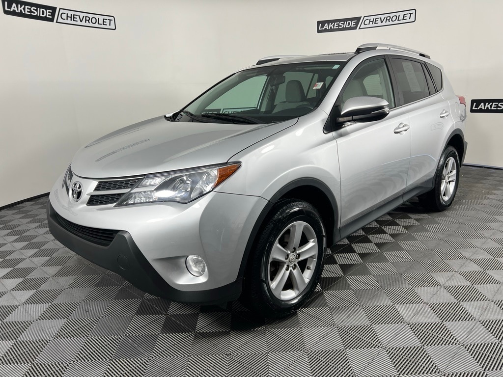 Used 2014 Toyota RAV4 XLE with VIN 2T3RFREV6EW214346 for sale in Warsaw, IN