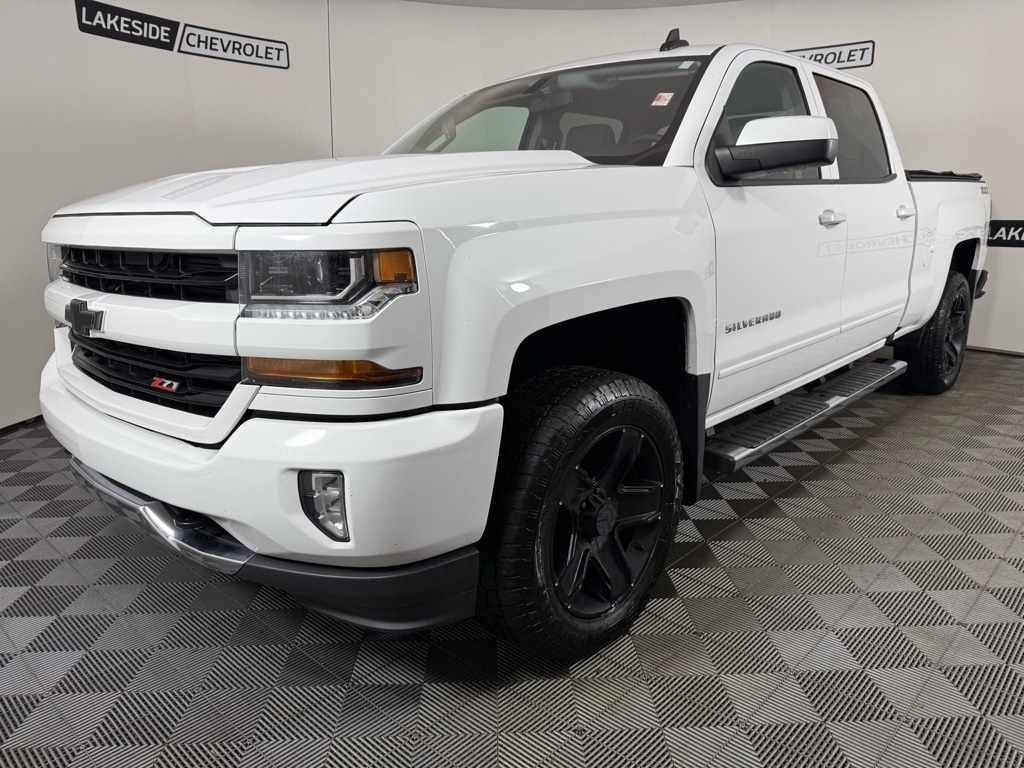 Used 2017 Chevrolet Silverado 1500 LT Truck