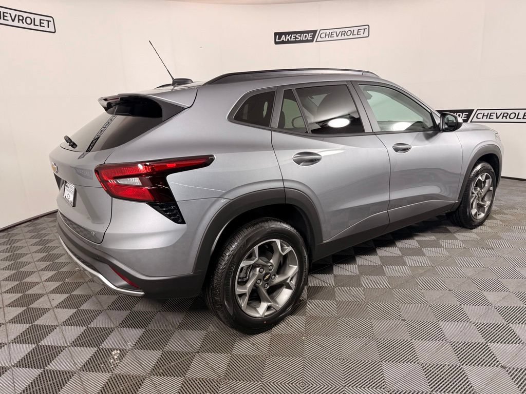 2026 Chevrolet Trax LT - Photo 6