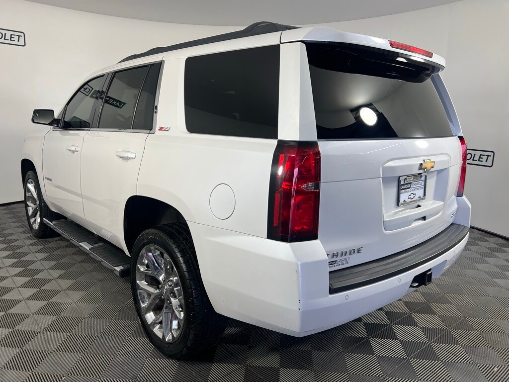 2016 Chevrolet Tahoe LT Z71 photo 3