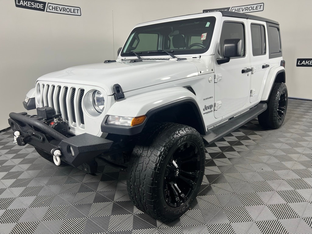 Used 2019 Jeep Wrangler Unlimited Sahara with VIN 1C4HJXEN0KW562039 for sale in Warsaw, IN