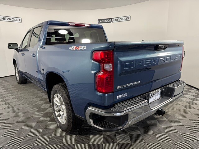 2024 Chevrolet Silverado 1500 LT1 photo 4