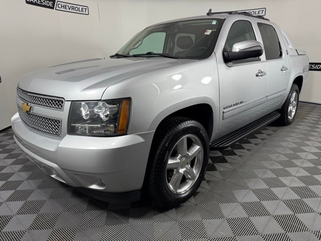 Used 2013 Chevrolet Avalanche LTZ with VIN 3GNTKGE76DG371713 for sale in Warsaw, IN