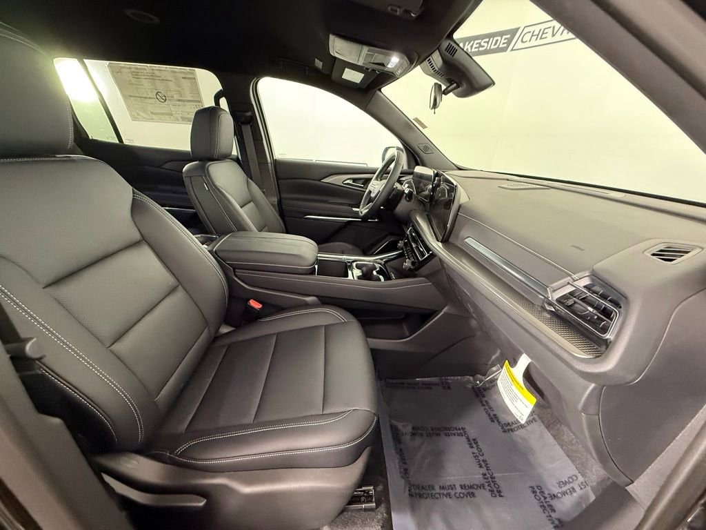 2025 Chevrolet Traverse LT - Photo 17