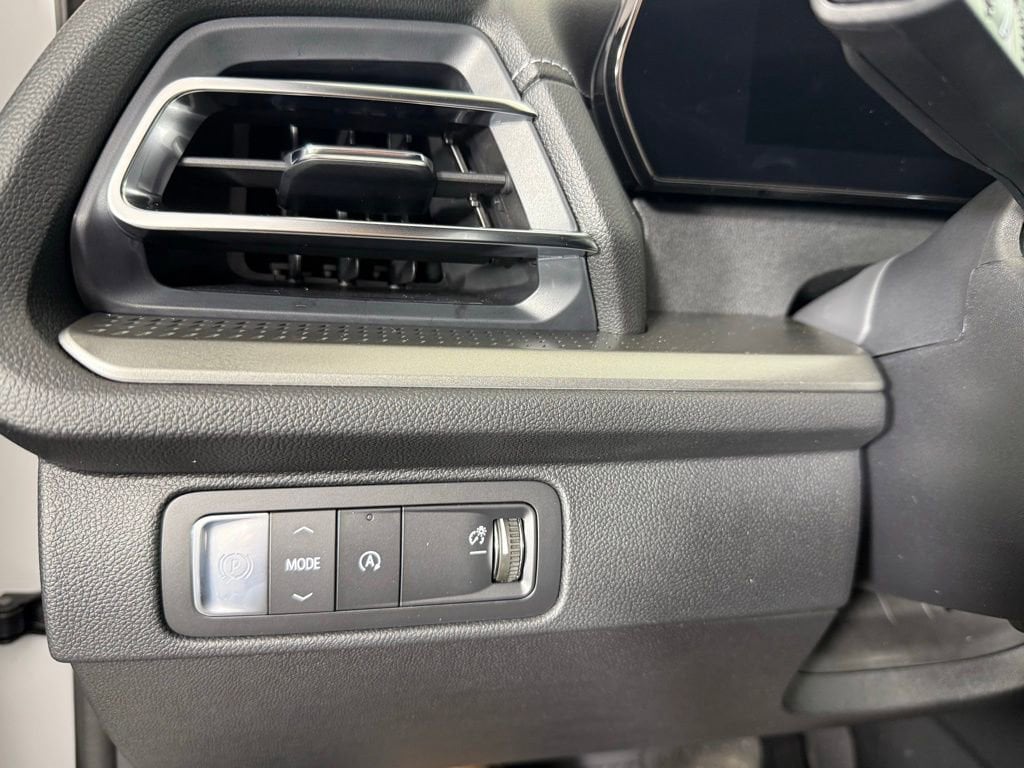 2026 Chevrolet Traverse LT - Photo 20