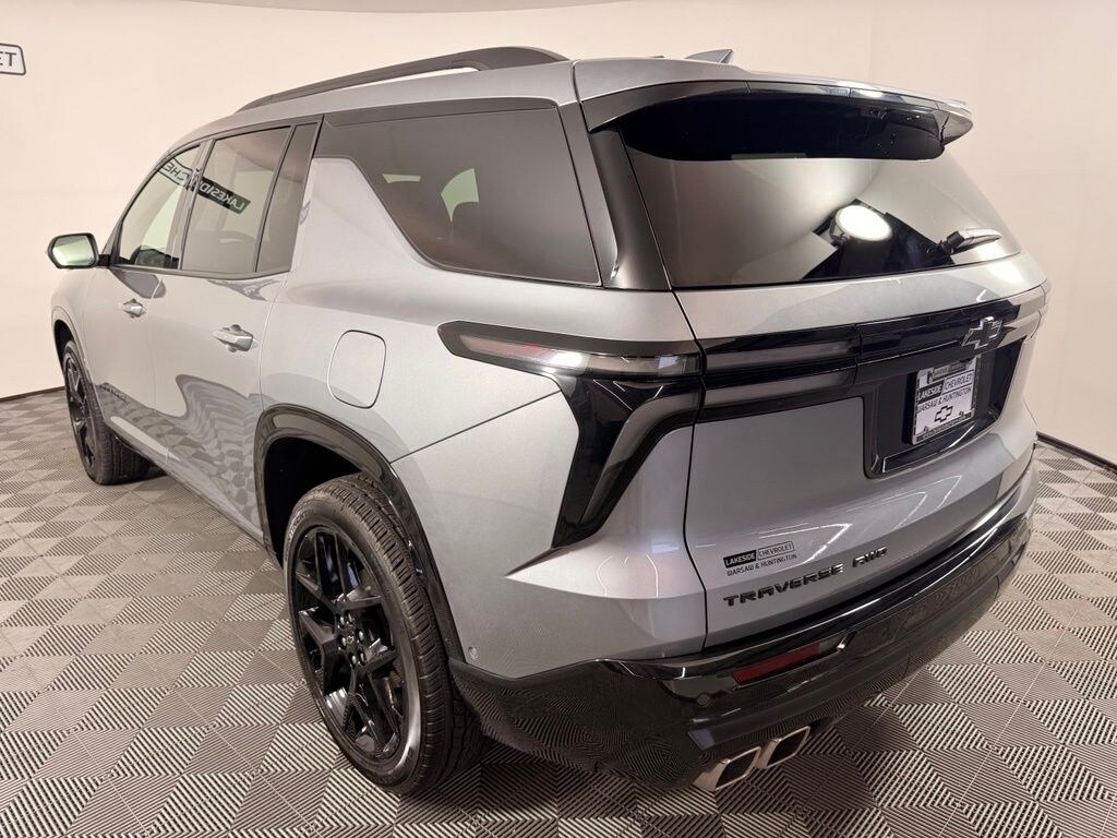 Used 2026 Chevrolet Traverse RS SUV