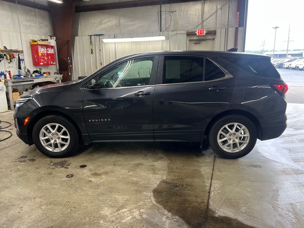 Used 2022 Chevrolet Equinox LT with VIN 3GNAXKEVXNS230541 for sale in Warsaw, IN