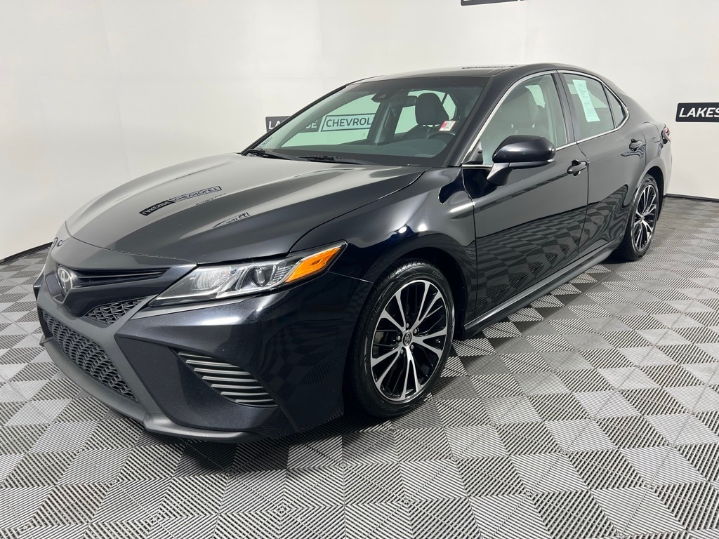 Used 2019 Toyota Camry SE with VIN 4T1B11HK2KU783833 for sale in Warsaw, IN