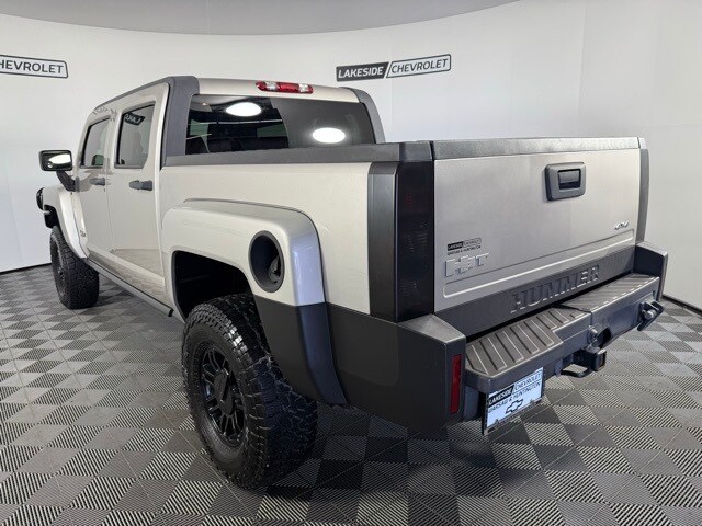2009 Hummer H3T 1/2 Ton photo 3