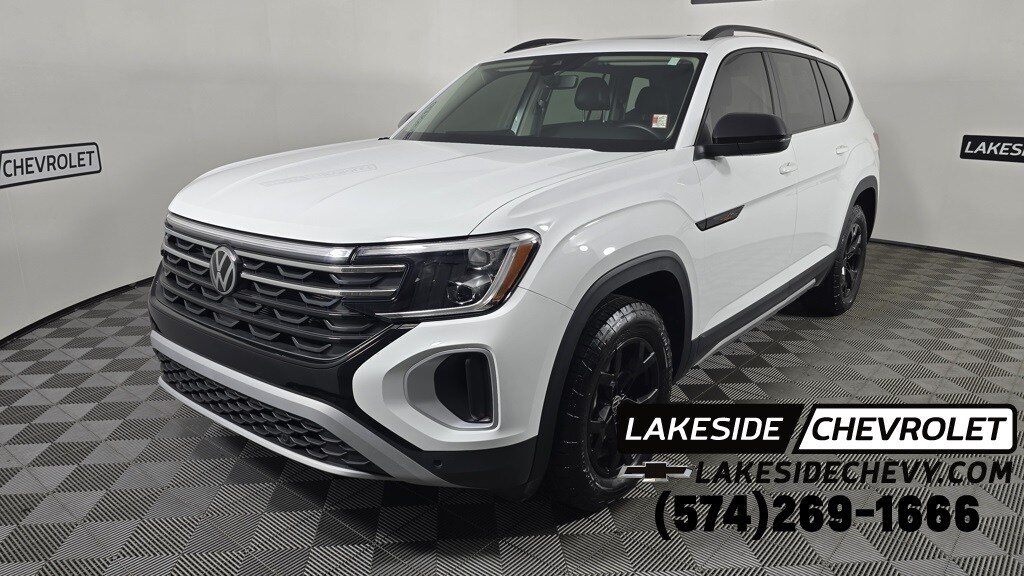 Used 2024 Volkswagen Atlas 2.0T Peak Edition SE w/Technology SUV