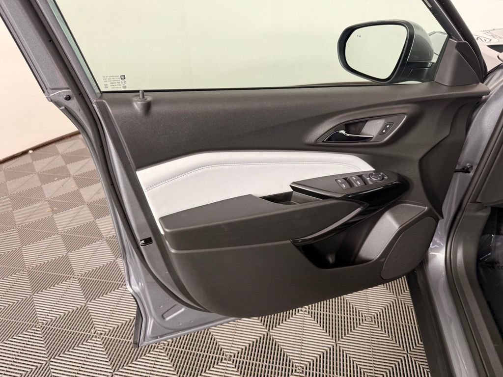2026 Chevrolet Trax LT - Photo 16